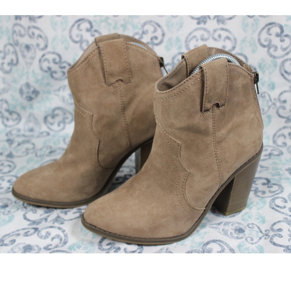 Merona Womens Tan Faux Suede Western‎ Ankle Boots Block Heel Size 6.5